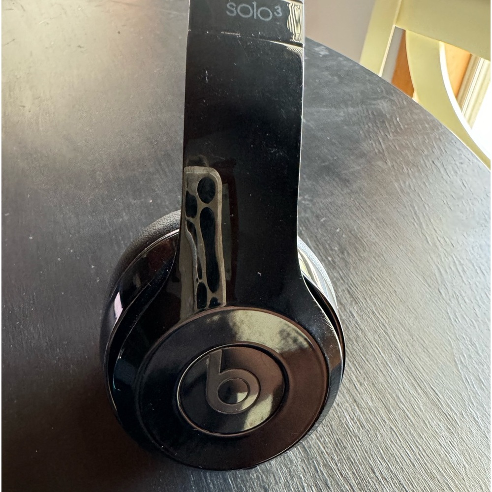 Black Beats Solo 3 headphones
